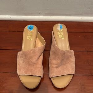 Cute, comfortable with small wedge heel